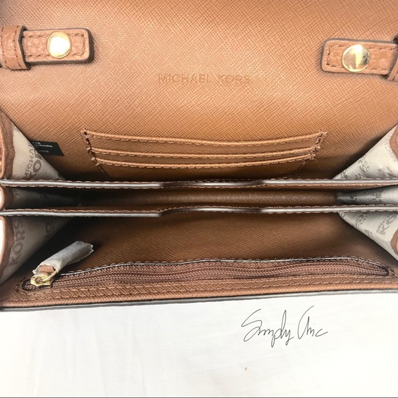 New authentic MK Vanna pebble leather Crossbody - Picture 5 of 5